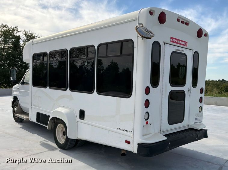image for item FK3591 2013 Ford E350 shuttle bus
