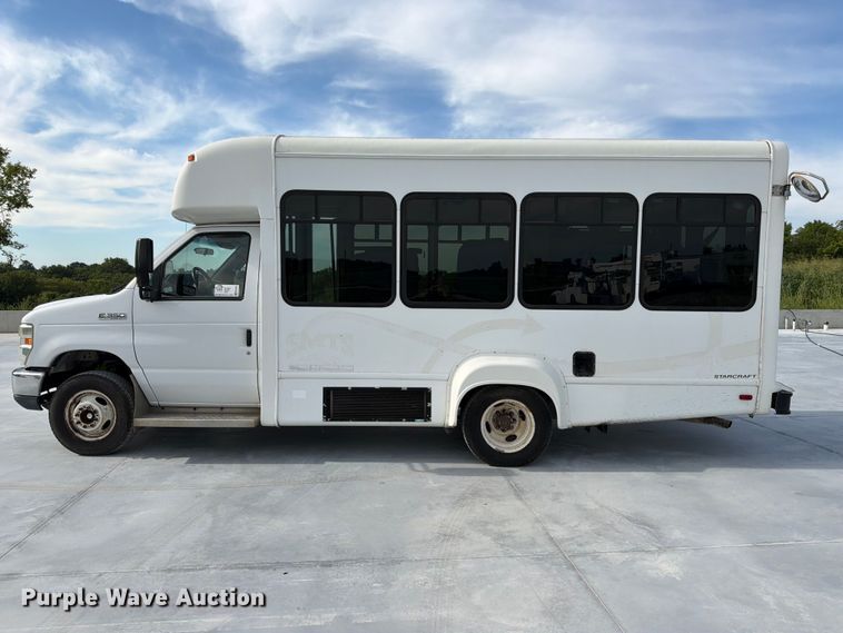 image for item FK3591 2013 Ford E350 shuttle bus