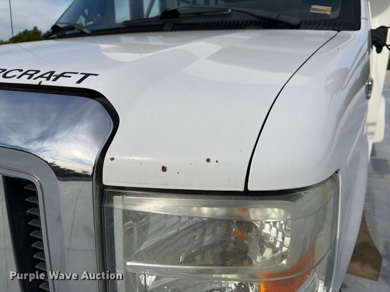 image for item FK3591 2013 Ford E350 shuttle bus