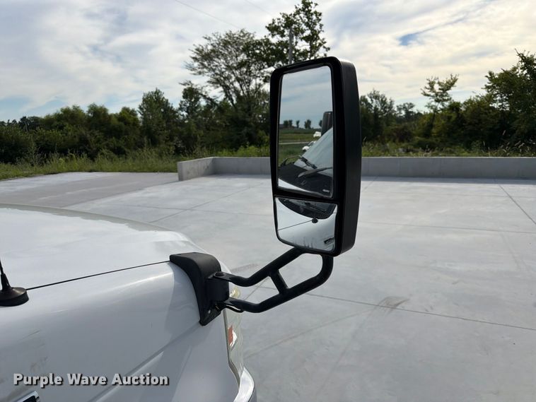 image for item FK3591 2013 Ford E350 shuttle bus