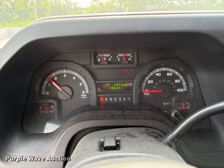 image for item FK3591 2013 Ford E350 shuttle bus