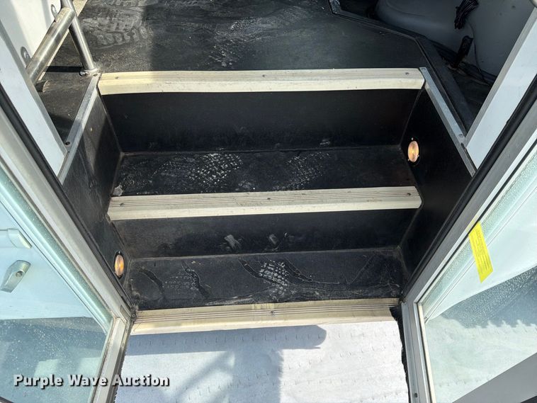 image for item FK3591 2013 Ford E350 shuttle bus