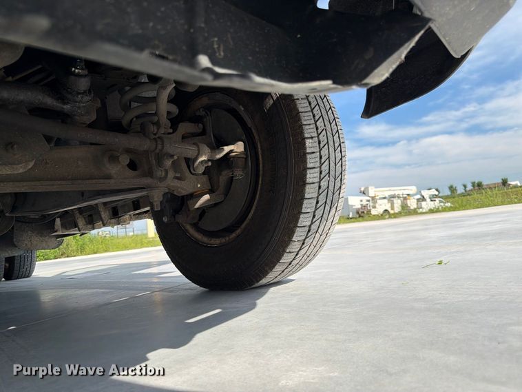 image for item FK3591 2013 Ford E350 shuttle bus