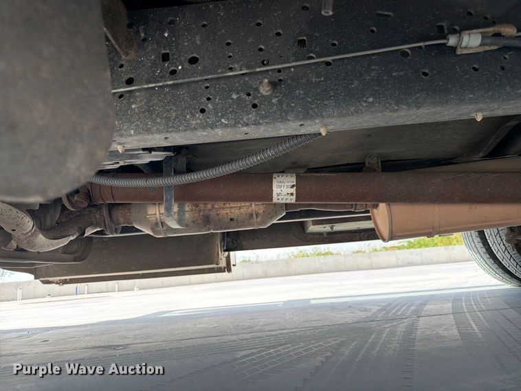 image for item FK3591 2013 Ford E350 shuttle bus