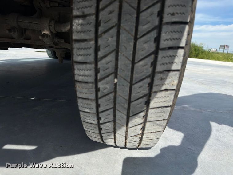 image for item FK3591 2013 Ford E350 shuttle bus