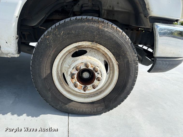 image for item FK3591 2013 Ford E350 shuttle bus