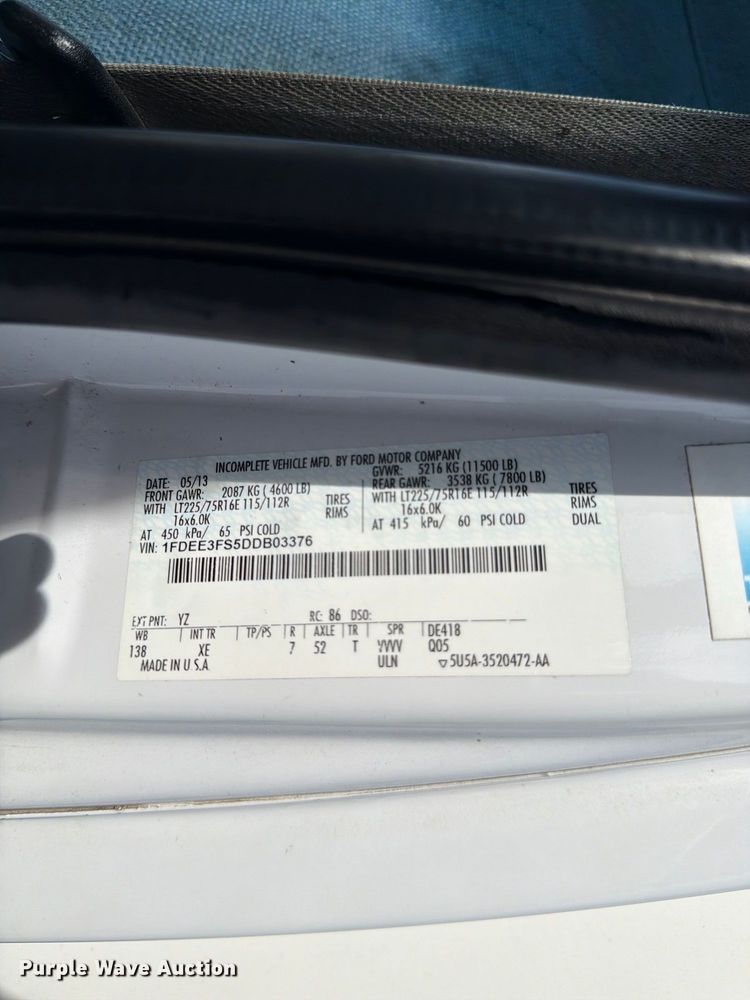 image for item FK3591 2013 Ford E350 shuttle bus