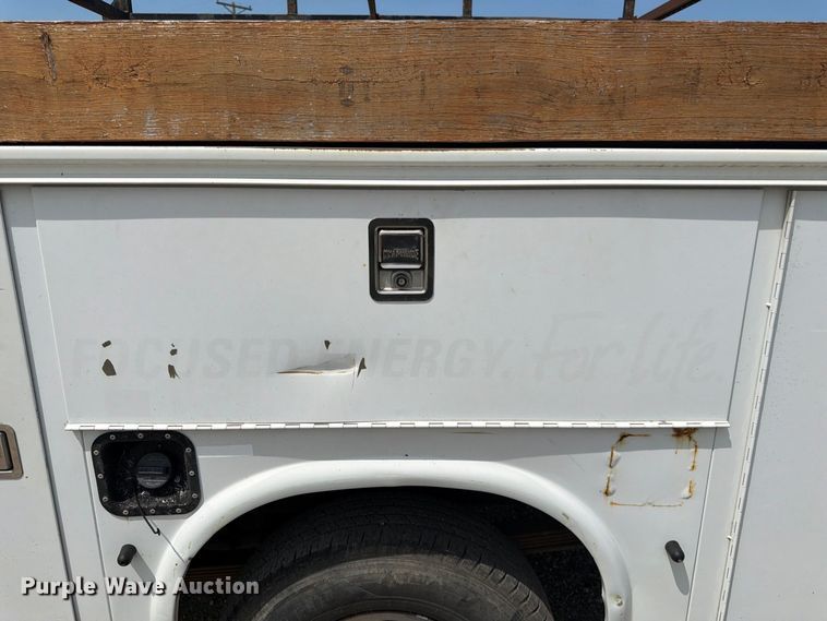 image for item FK3592 2007 Chevrolet Silverado 2500HD utility bed pickup truck