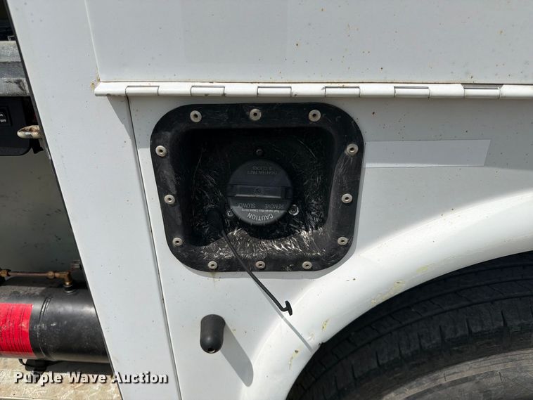 image for item FK3592 2007 Chevrolet Silverado 2500HD utility bed pickup truck