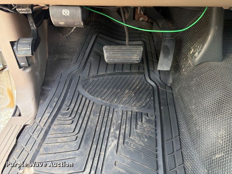 image for item FK3592 2007 Chevrolet Silverado 2500HD utility bed pickup truck