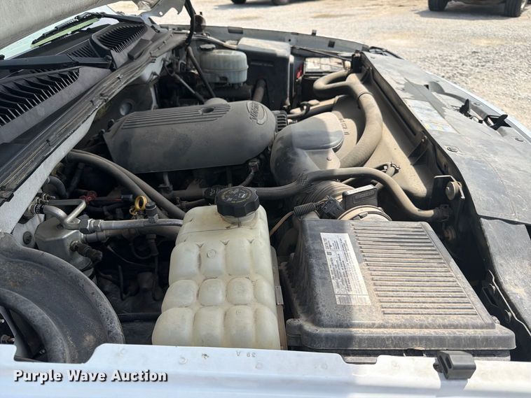 image for item FK3592 2007 Chevrolet Silverado 2500HD utility bed pickup truck