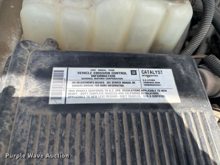 image for item FK3592 2007 Chevrolet Silverado 2500HD utility bed pickup truck