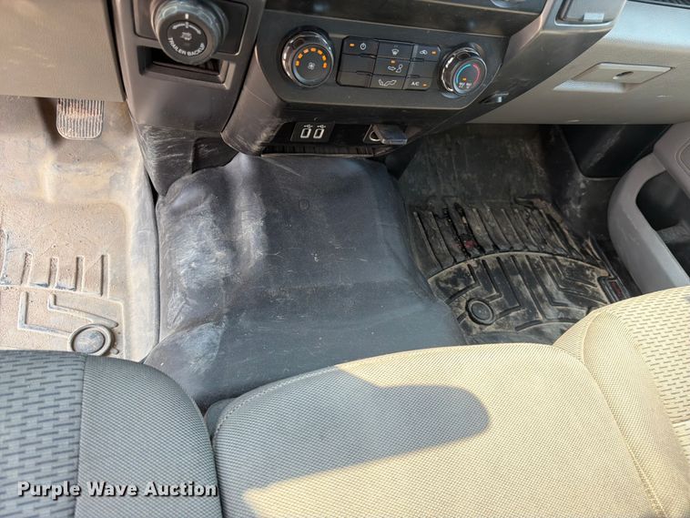 image for item FK4564 2020 Ford F150 Crew Cab pickup truck