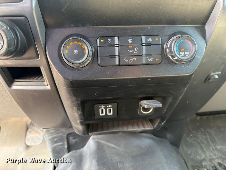 image for item FK4564 2020 Ford F150 Crew Cab pickup truck