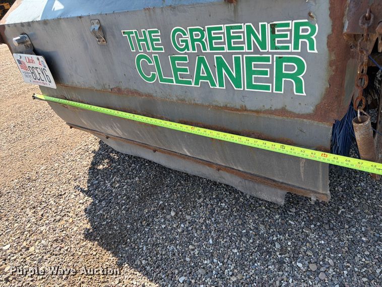 image for item FK4570 2009 UD UD3300 street sweeper truck