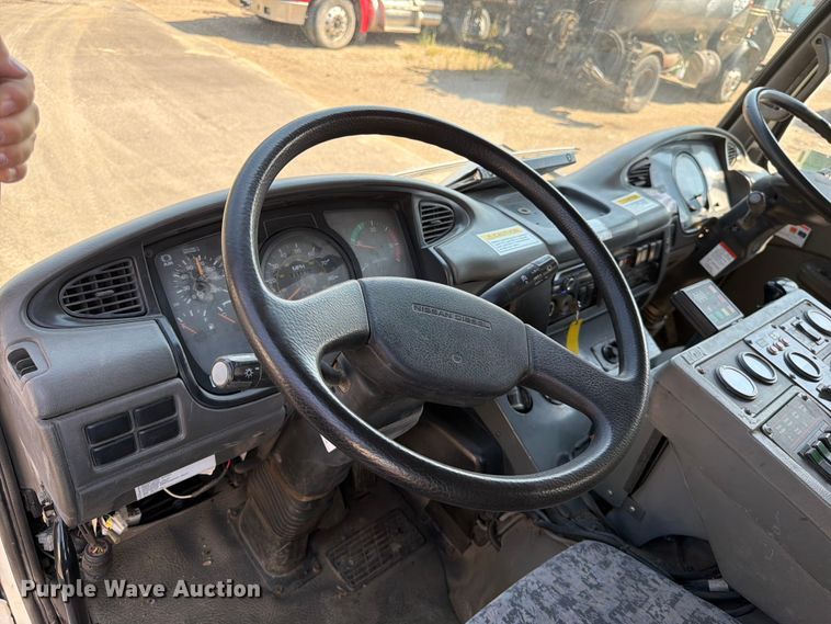 image for item FK4570 2009 UD UD3300 street sweeper truck