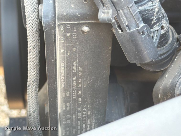 image for item FK4570 2009 UD UD3300 street sweeper truck