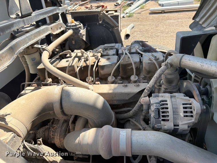image for item FK4570 2009 UD UD3300 street sweeper truck