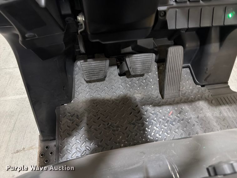 image for item FK4578 2018 UniCarriers CFS40 forklift
