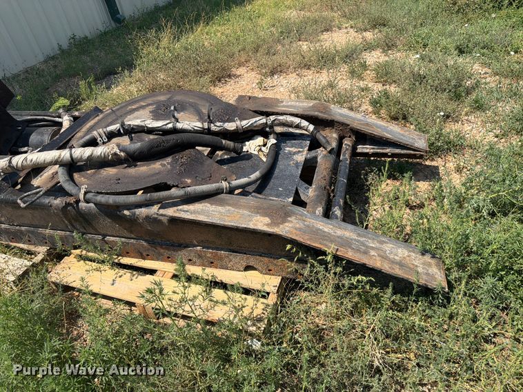 image for item FK4579 Holland FW2900 - S0790 fifth wheel
