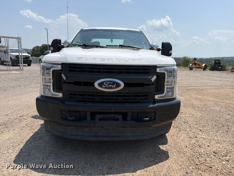 image for item FK5037 2019 Ford F250 Super Duty Ext. Cab utility bed pickup truck