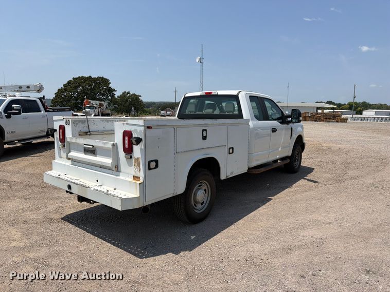 image for item FK5037 2019 Ford F250 Super Duty Ext. Cab utility bed pickup truck