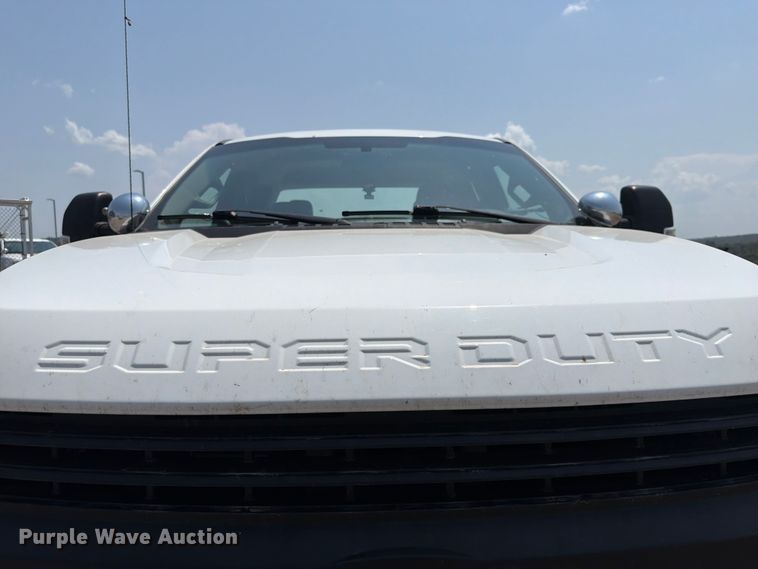 image for item FK5037 2019 Ford F250 Super Duty Ext. Cab utility bed pickup truck