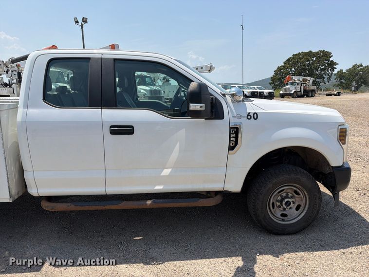 image for item FK5037 2019 Ford F250 Super Duty Ext. Cab utility bed pickup truck