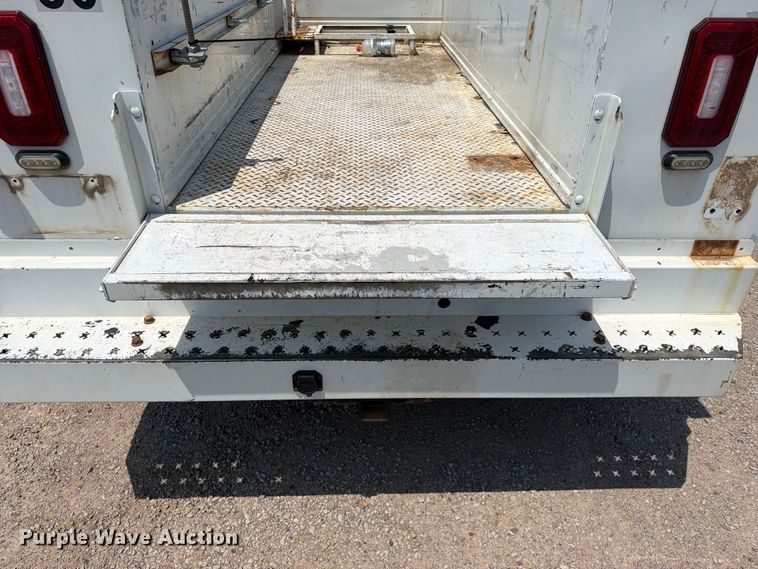 image for item FK5037 2019 Ford F250 Super Duty Ext. Cab utility bed pickup truck