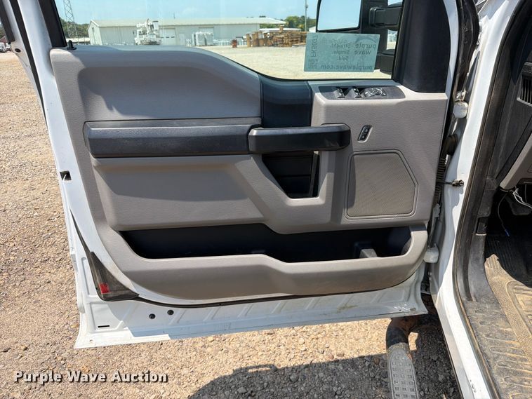 image for item FK5037 2019 Ford F250 Super Duty Ext. Cab utility bed pickup truck