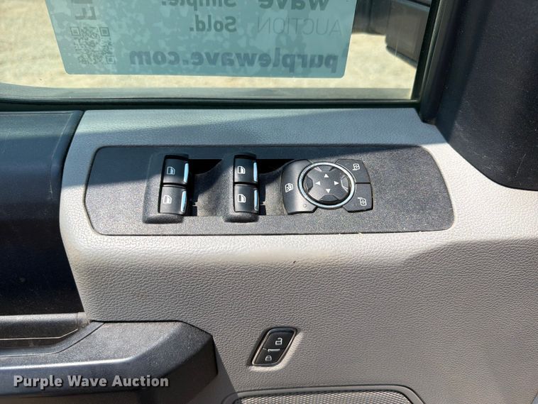 image for item FK5037 2019 Ford F250 Super Duty Ext. Cab utility bed pickup truck