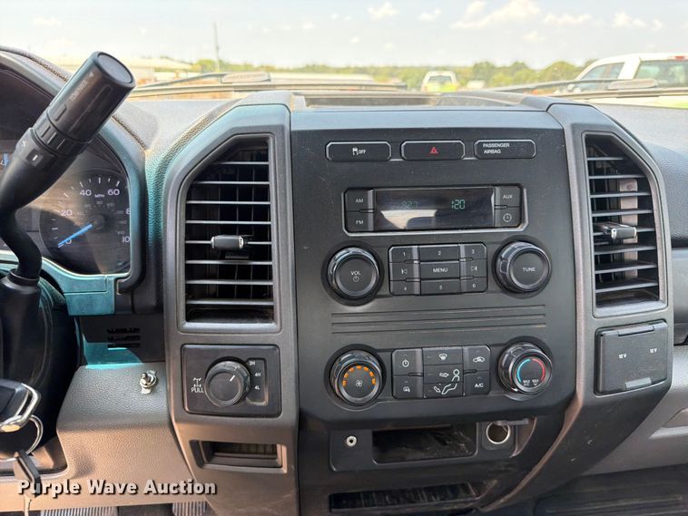 image for item FK5037 2019 Ford F250 Super Duty Ext. Cab utility bed pickup truck