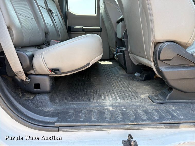 image for item FK5037 2019 Ford F250 Super Duty Ext. Cab utility bed pickup truck