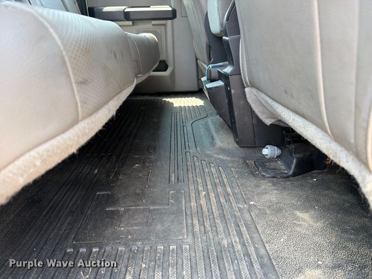 image for item FK5037 2019 Ford F250 Super Duty Ext. Cab utility bed pickup truck