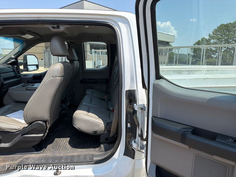 image for item FK5037 2019 Ford F250 Super Duty Ext. Cab utility bed pickup truck