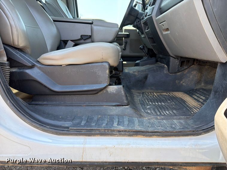 image for item FK5038 2017 Ford F250 Super Duty utility bed pickup truck