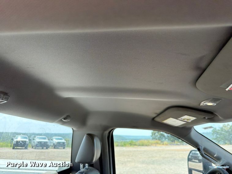 image for item FK5038 2017 Ford F250 Super Duty utility bed pickup truck
