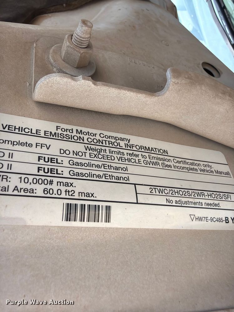 image for item FK5038 2017 Ford F250 Super Duty utility bed pickup truck