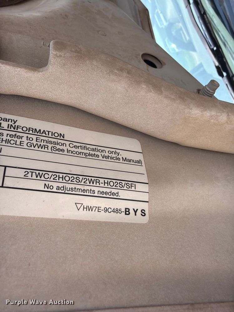 image for item FK5038 2017 Ford F250 Super Duty utility bed pickup truck