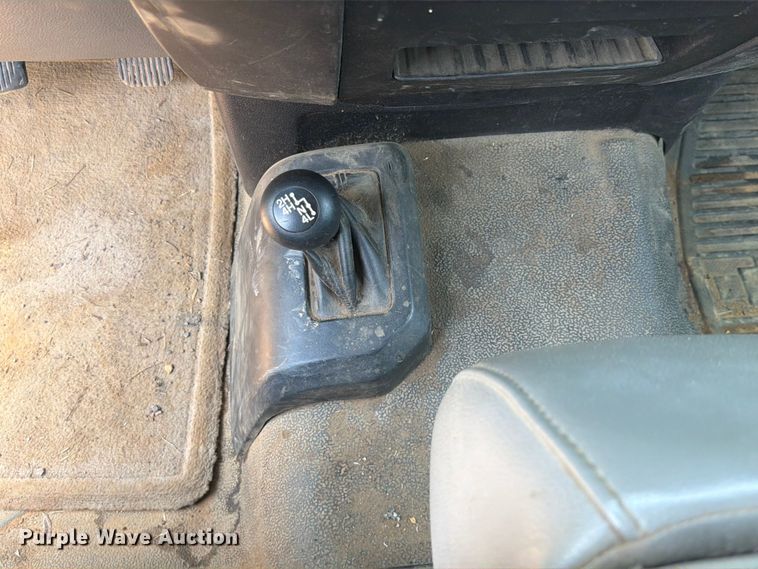 image for item FK5039 2017 Ford F250 Super Duty utility bed pickup truck