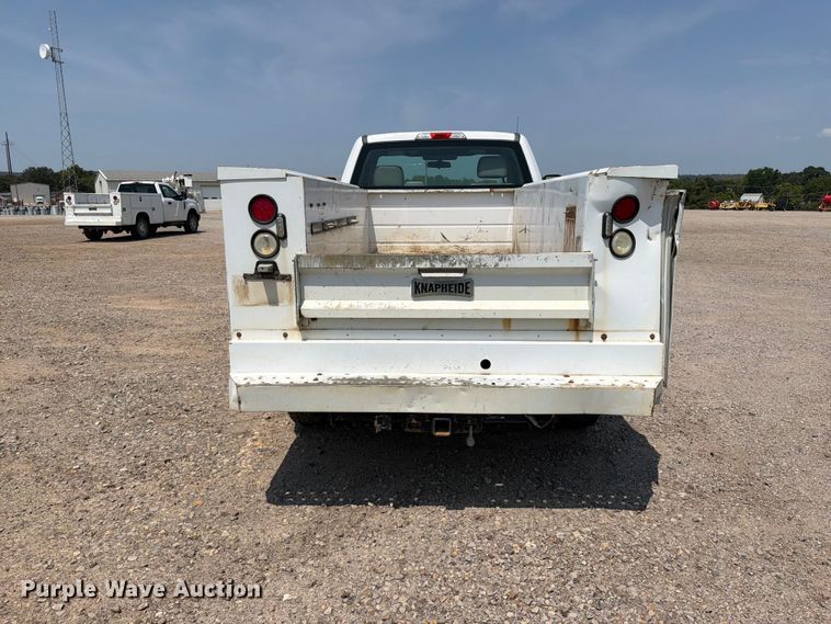 image for item FK5040 2017 Ford F250 Super Duty utility bed pickup truck
