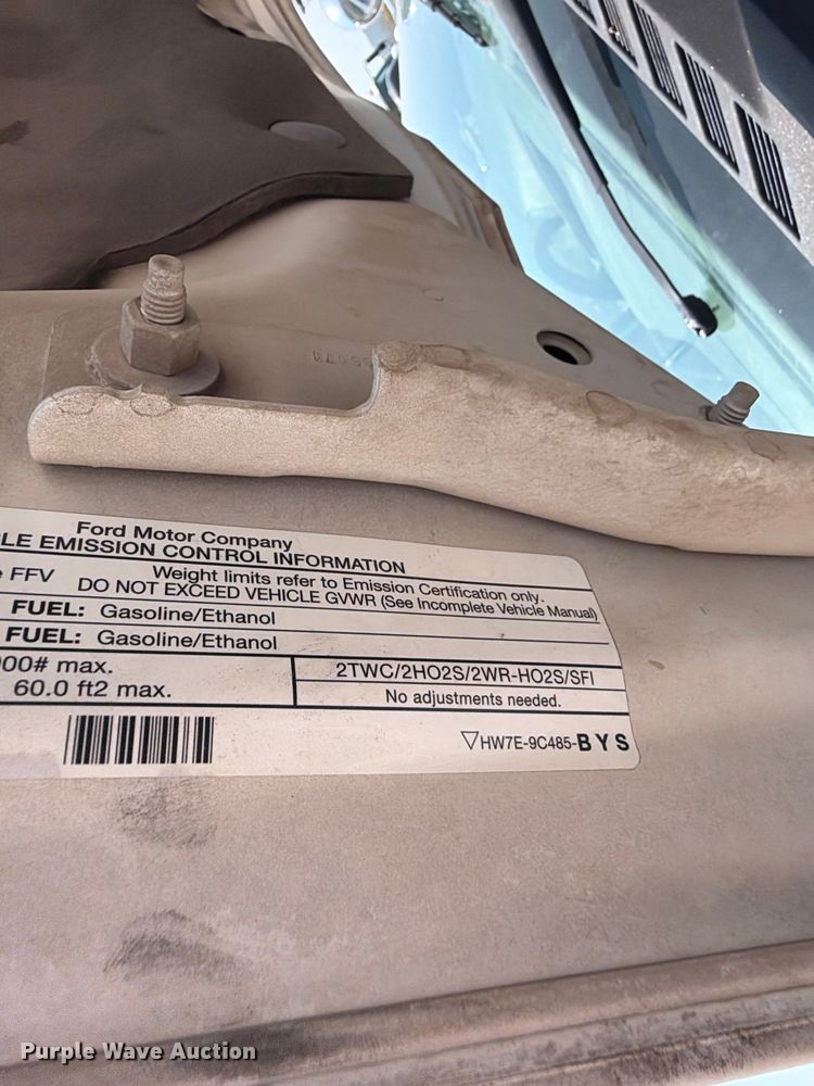 image for item FK5040 2017 Ford F250 Super Duty utility bed pickup truck