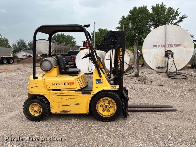image for item FM6507 Hyster 30 forklift