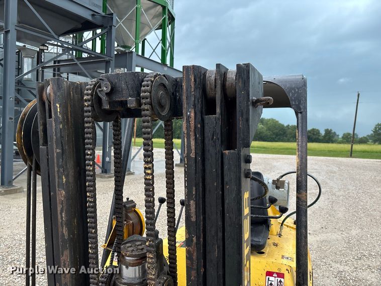 image for item FM6507 Hyster 30 forklift