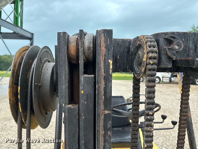 image for item FM6507 Hyster 30 forklift