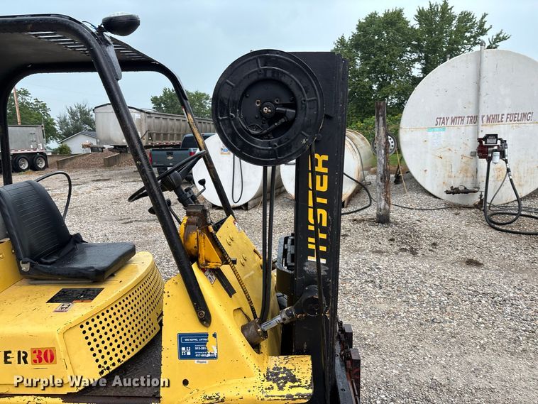 image for item FM6507 Hyster 30 forklift