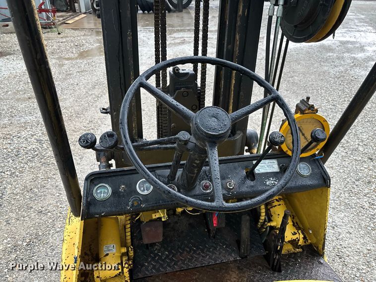 image for item FM6507 Hyster 30 forklift