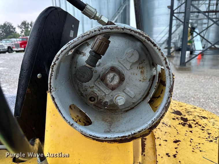 image for item FM6507 Hyster 30 forklift