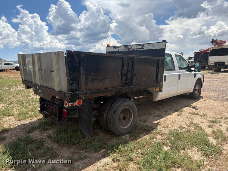 image for item FM7616 2008 Ford F350 Super Duty Crew Cab dump flatbed pickup truck