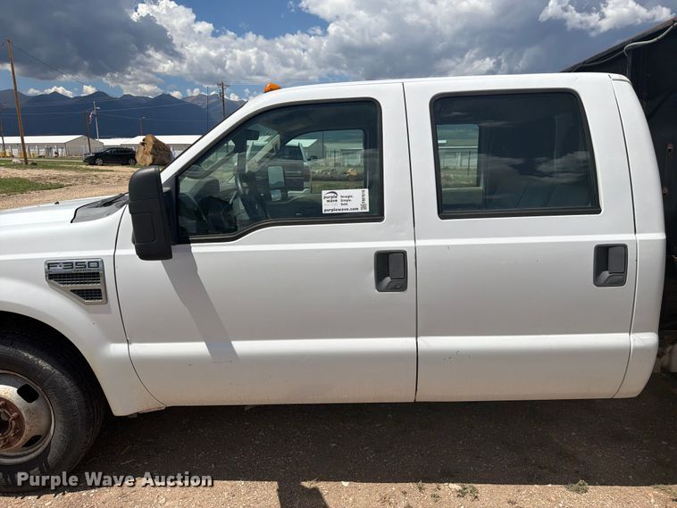image for item FM7616 2008 Ford F350 Super Duty Crew Cab dump flatbed pickup truck